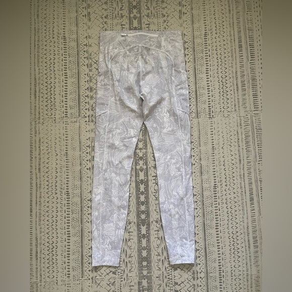 Lululemon Speed Up Tight size 6 - Picture 8 of 11